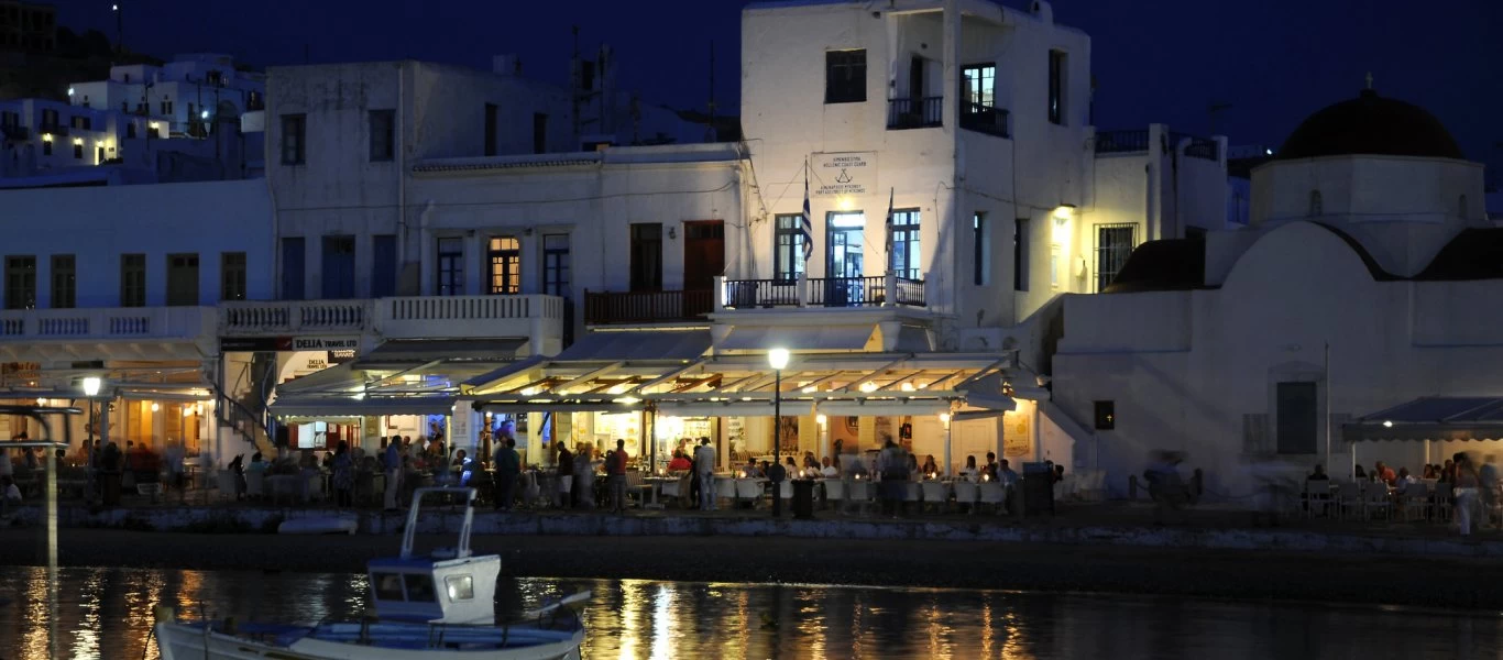 Η «εξέγερση» της Μυκόνου κατά των κυβερνητικών μέτρων: «Εάν τολμάτε ελάτε να μας κλείσετε τα μαγαζιά»